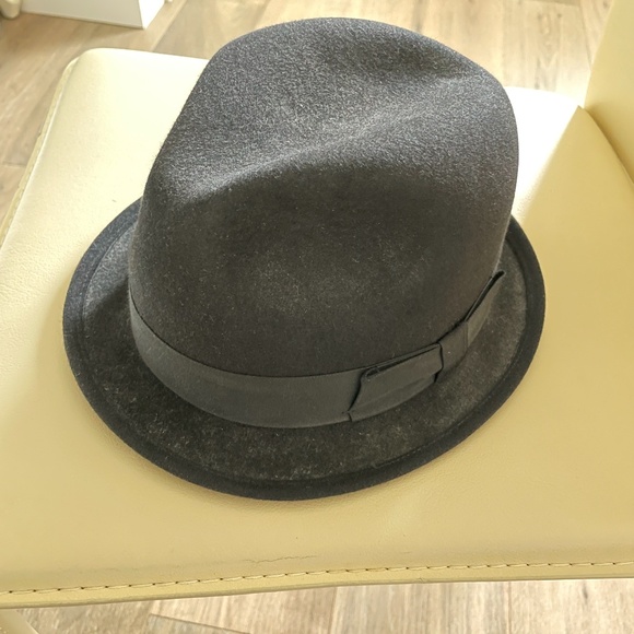 Black Fedora hat - Picture 3 of 6